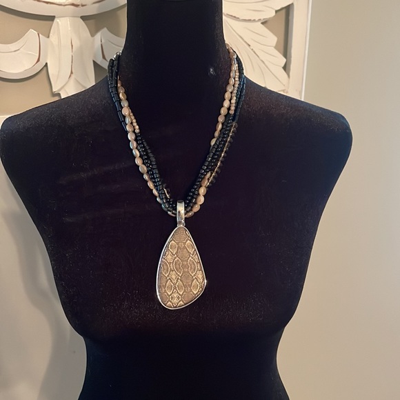 Premier Designs necklace - Picture 7 of 7